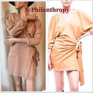 NEW n:PHILANTHROPY
Bresson Wrap Dress in Iced
Coffee $188 Medium